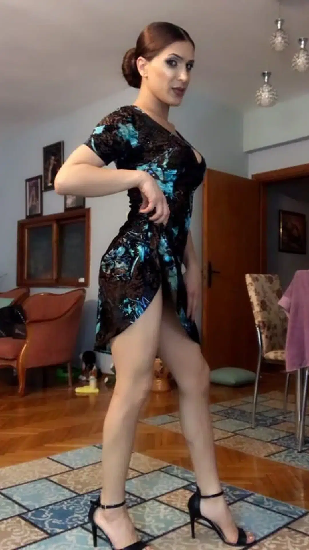 Esenyurt escort makalesi için kütüphane görseli 17, 01 portre