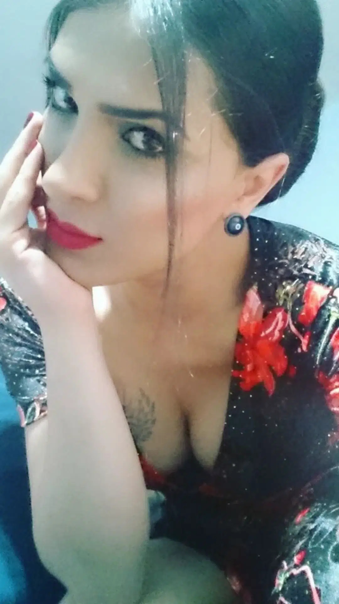 Esenyurt escort makalesi için kütüphane görseli 27, 01 portre