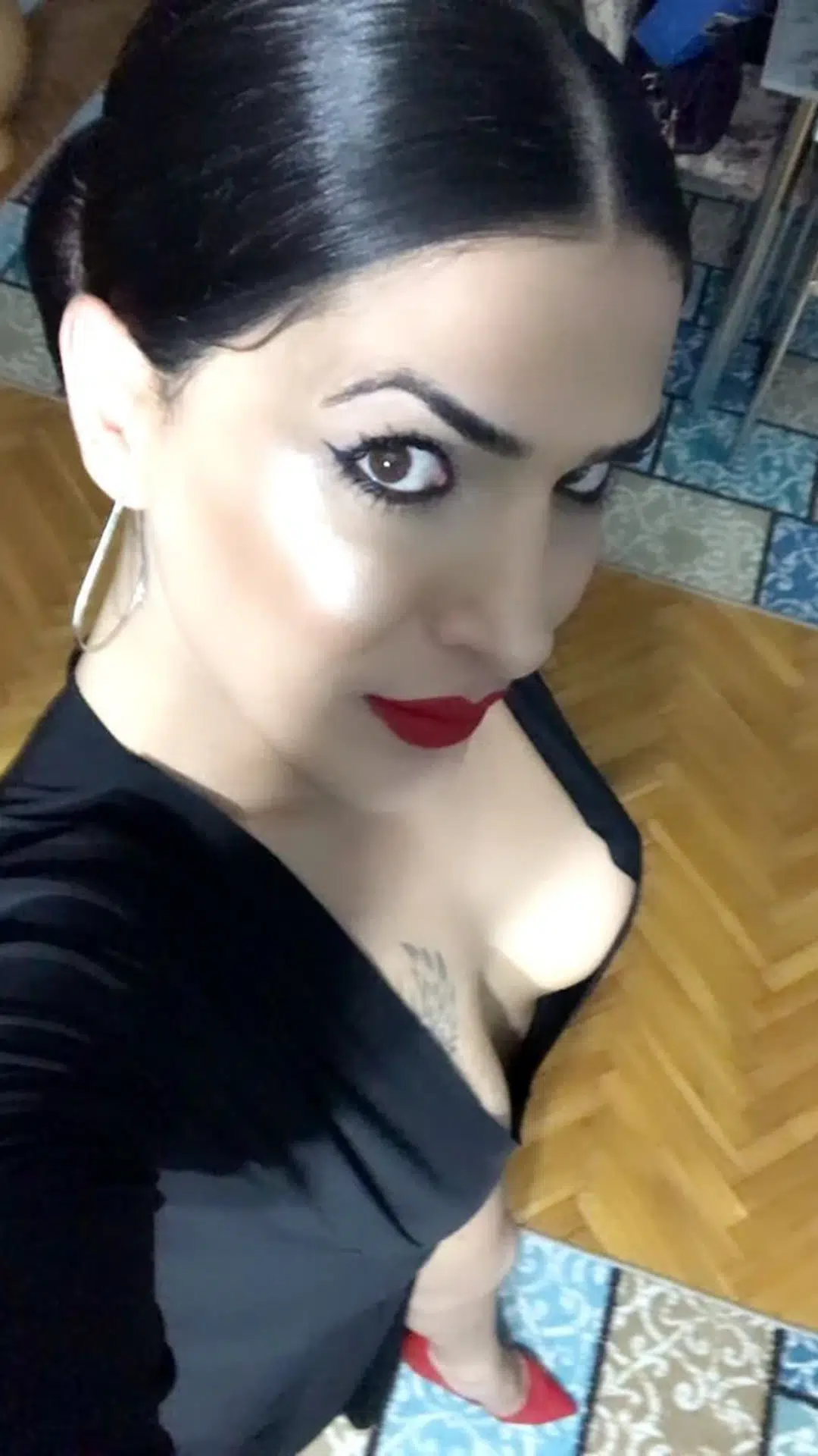 Esenyurt escort makalesi için kütüphane görseli 3, 01 portre