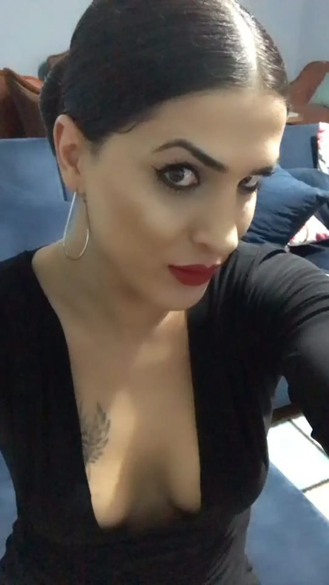 Esenyurt escort makalesi için kütüphane görseli 5, 01 portre